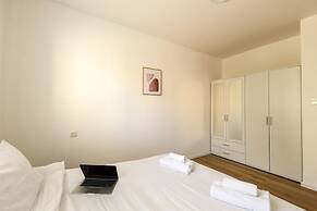 Seaside Escape with Private Patio by Sea N Rent