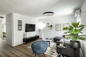 Relax in a Rural Retreat 2BR Apt wGarden