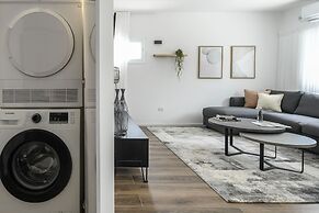 Relax in a Rural Retreat 2BR Apt wGarden