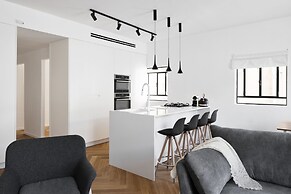 Spacious & Modern 3BD Apartment 2-min From Beach