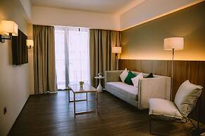 The Maximilian Hotel