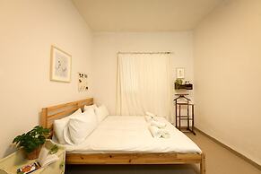 Beachside 3-BR Apt Perfect for Families