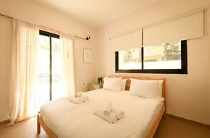 Beachside 3-BR Apt Perfect for Families