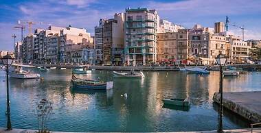 Bookarest Hostel Malta