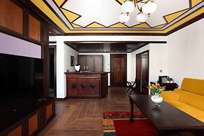 Armaco Residence
