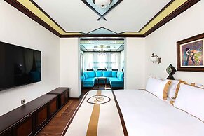 Armaco Residence