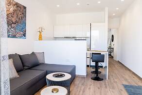 Pebble Garden Olive Branch-Magnolia