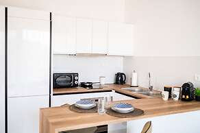 Pebble Garden Olive Branch-Magnolia