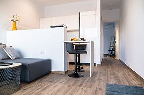 Pebble Garden Olive Branch-Magnolia