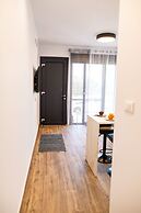 Pebble Garden Olive Branch-Magnolia