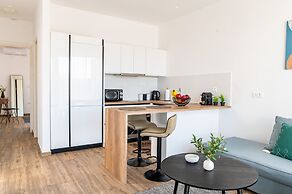 Pebble Garden Olive Branch-Magnolia