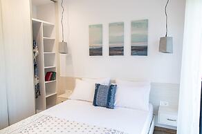 Pebble Garden Olive Branch-Magnolia