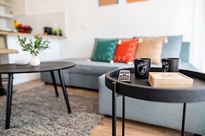 Pebble Garden Olive Branch-Magnolia