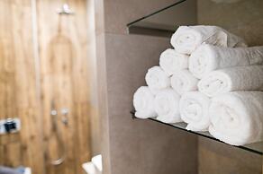 Pebble Garden Olive Branch-Magnolia