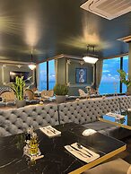 LUXURY PREMIUM FINESE