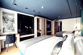 LUXURY PREMIUM FINESE