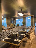 LUXURY PREMIUM FINESE