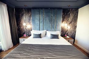 LUXURY PREMIUM FINESE