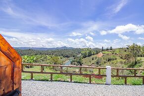 CONTAINER & HOBBIT GLAMPING