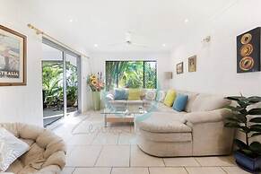 ZEN TREETOPS - 2BR Apartment with Pool