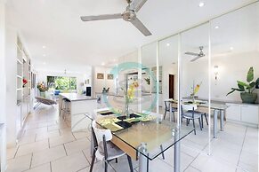 ZEN TREETOPS - 2BR Apartment with Pool