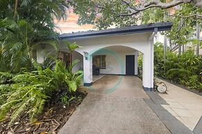 ZEN TREETOPS - 2BR Apartment with Pool