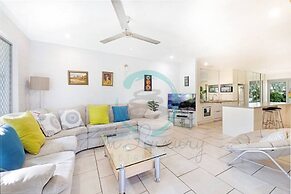 ZEN TREETOPS - 2BR Apartment with Pool