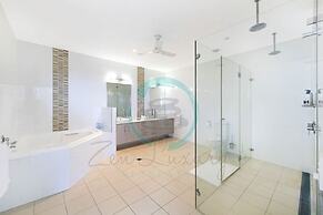 ZEN LUXURY 2-STORY Penthouse Mindal View