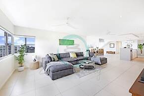 ZEN LUXURY 2-STORY Penthouse Mindal View