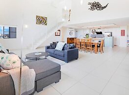 ZEN LUXURY 2-STORY Penthouse Mindal View