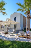 Pareus Beach Resort