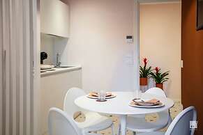 The Lady C - High Apartments