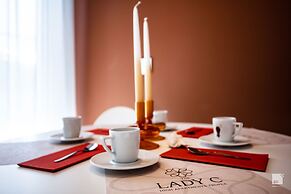 The Lady C - High Apartments