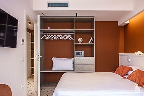 The Lady C - High Apartments