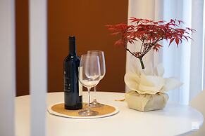 The Lady C - High Apartments