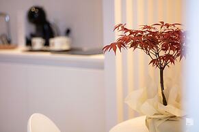 The Lady C - High Apartments