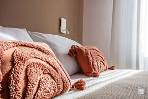 The Lady C - High Apartments