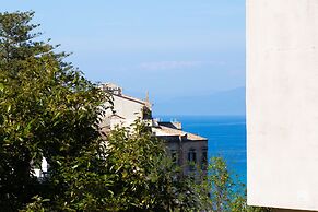 The Lady C - High Apartments