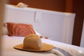 The Lady C - High Apartments