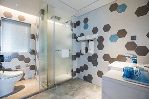 Bright QiandaoLake Resort