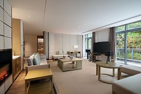 Bright QiandaoLake Resort