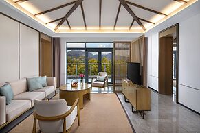 Bright QiandaoLake Resort