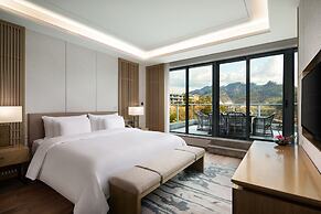 Bright QiandaoLake Resort