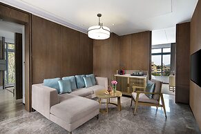 Bright QiandaoLake Resort