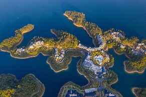 Bright QiandaoLake Resort