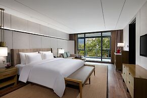 Bright QiandaoLake Resort