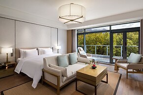 Bright QiandaoLake Resort