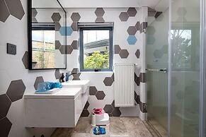 Bright QiandaoLake Resort