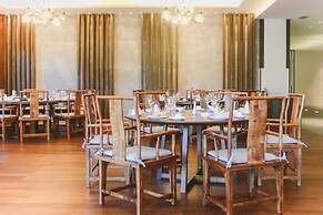 Bright QiandaoLake Resort