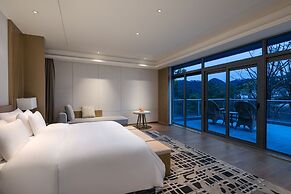 Bright QiandaoLake Resort